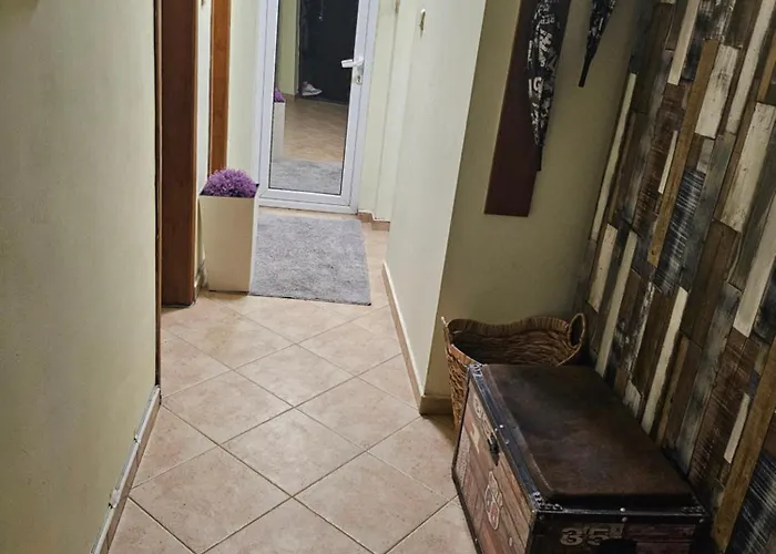 за двама в град 招待所 3*